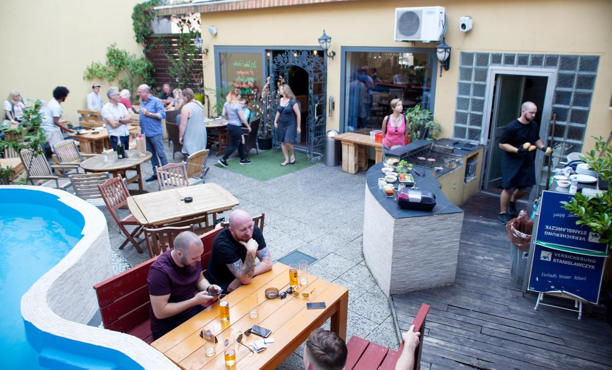 Station - Hostel For Backpackers Кьолн Екстериор снимка