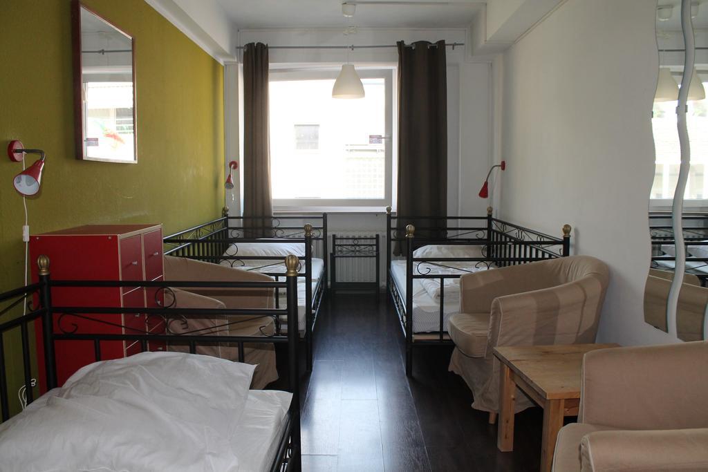 Station - Hostel For Backpackers Кьолн Екстериор снимка